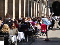 Restaurants à Barcelone, Plaça Reial