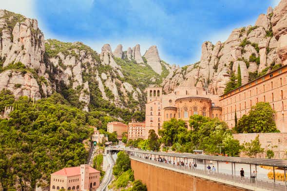 Visite à la découverte des tapas et du vin à Montserrat